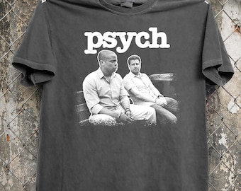 Camiseta retro de la serie de televisión Psych, camiseta vintage de Shawn Spencer Burton Guster, camiseta gráfica de comedia detectivesca Comfort Colors, regalo clásico de los medios de comunicación de los 2000