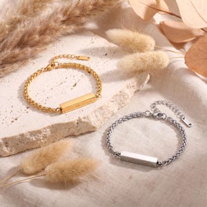 Gepersonaliseerde sieradenarmband in de vorm van een urn voor as, gegraveerde crematiearmband, vierkant staafvormig gedenkgeschenk, herinneringsgeschenk