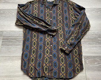 Camisa de manga larga con botones y medallón de cachemir azul dorado para hombre de Perry Ellis