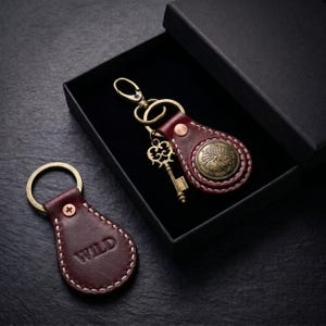 Personalized Burgundy Leather Keychain, Custom Vintage EDC Key Fob, 3rd Anniversary Gift, Heritage Red Groomsmen Keyring, Skeleton Key