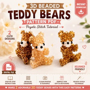 Könnte beinhalten: Eine digitale PDF-Anleitung für 3D-Perlen-Teddybären mit Peyote-Stich. Das Bild zeigt drei kleine Bären aus braunen und beigen Perlen mit weißen Schnauzen und schwarzen Augen. Der Text lautet 3D BEADED TEDDY BEARS PATTERN PDF.