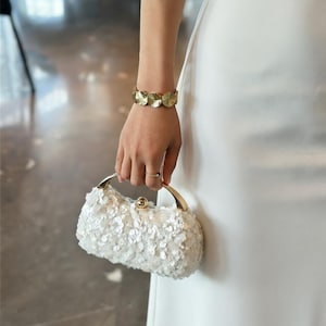 Bolso de mano de noche con lentejuelas hecho a mano, bolso de lujo con marco de metal, accesorio nupcial, mini bolso de fiesta.