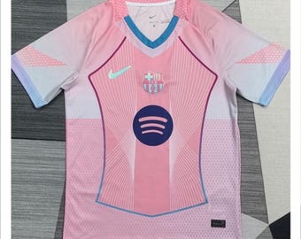 Maglia FC Barcelona Concept rosa – Taglia M – Nuova con etichette – Design streetwear calcistico