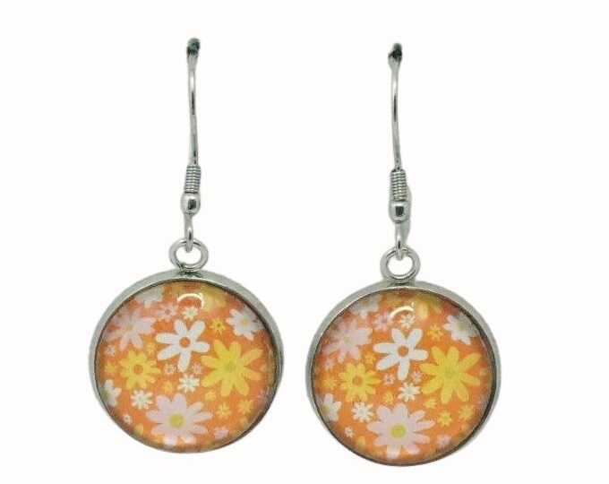 Stainless Steel Glass Tile Hooped Earrings Accessories Retro Yellow and White Daisies on Orange