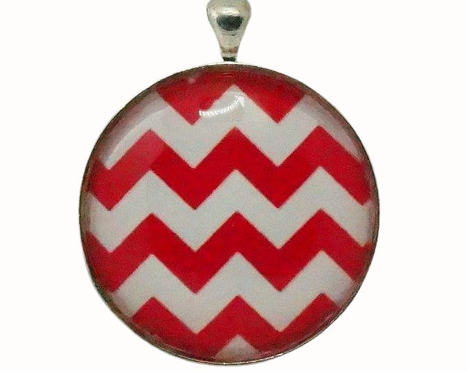 4cm Round Silver Plated Glass Pendant Patterned Chevron Red and White