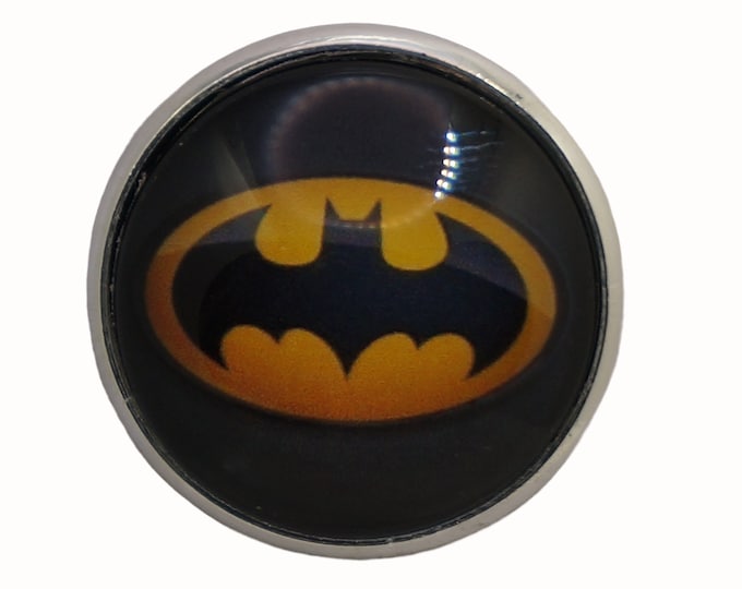 Batman, Round Metal Brooch, Silver Plated, 2.5cm Brooch, Glass, Scarf Pin, Lapel Pin