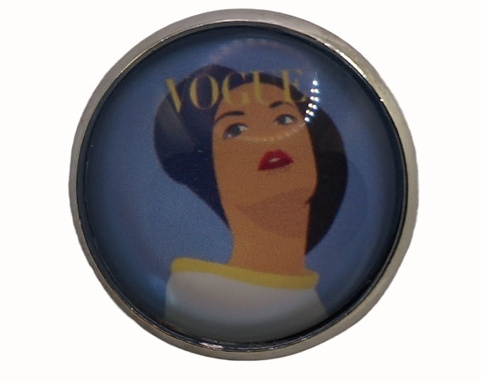 Vogue Magazine, Round Metal Brooch, Silver Plated, 2.5cm Brooch, Glass, Scarf Pin, Lapel Pin