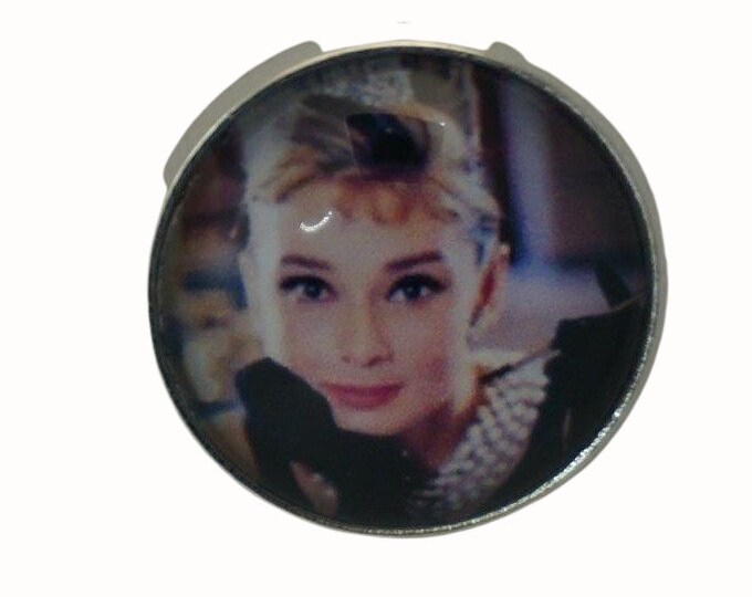 Audrey Hepburn, Round Metal Brooch, Silver Plated, 2.0cm Brooch, Glass, Scarf Pin, Lapel Pin