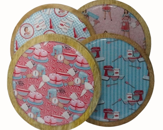Set of Four Round Arcadian Wooden Coasters Wine Coaster Drink Coasters Coffee Coaster Retro Women Baking Kitchen Cakes