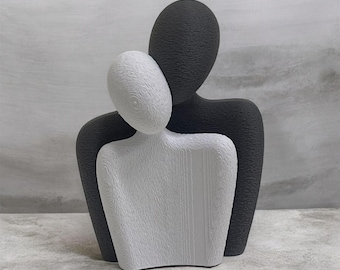 Minimalist Couple Hug Statue – Abstract Lovers Figurine, Yin Yang Sculpture, Modern Romantic Decor