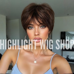 Korte pixiepruik van 10 inch met bruine highlights synthetische bob pruik