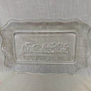 Vintage Indiana Glass / Tiara “The Last Supper” Pressed Glass Serving Tray / Bread Platter – Clear with Grape Border