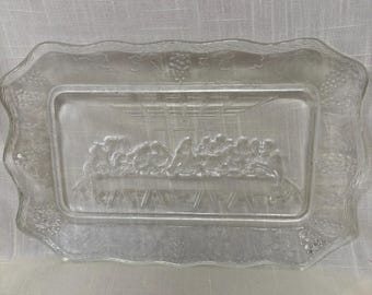 Bandeja/bandeja para servir de vidrio prensado Vintage Indiana Glass / Tiara “La Última Cena” – Transparente con borde de uvas