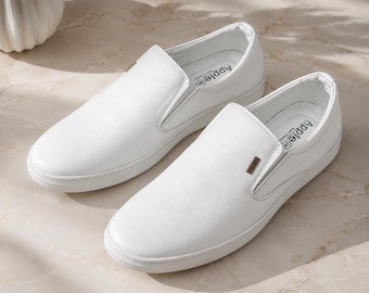 Męskie białe wsuwane mokasyny, codzienne buty do chodzenia, lekkie i wygodne obuwie, minimalistyczne, modne buty, prezent dla niego