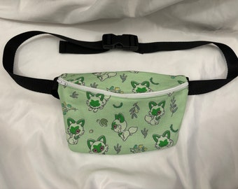 Grass Cat Fanny Pack