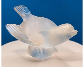 Fermacarte in cristallo smerigliato Lalique Francia vintage firmato "Moineau Moqueur"