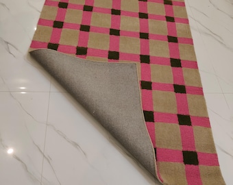 PinkbaigGeometriska mordenmattor