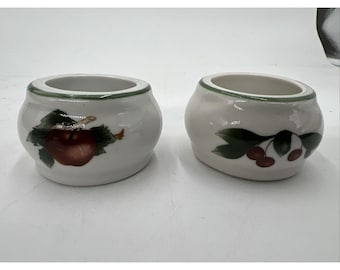 Anillos para servilletas de la colección Cades Cove de Citation, color cereza y manzana, lote de 2, en excelente estado.