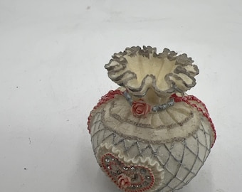 Figura de bolso de novia Vintage Willow Hall – Colección Elégance en miniatura