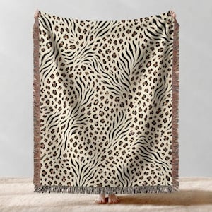 Manta con estampado de leopardo y cebra, cubrecama de forro polar con estampado de animales de safari, decoración para el hogar de la selva salvaje, ropa de cama acogedora en tonos neutros marrón claro.