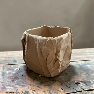 Crumpled Paper Planter | Modern Origami Cache Pot | Minimalist Geometric Plant Pot | Contemporary Home Decor