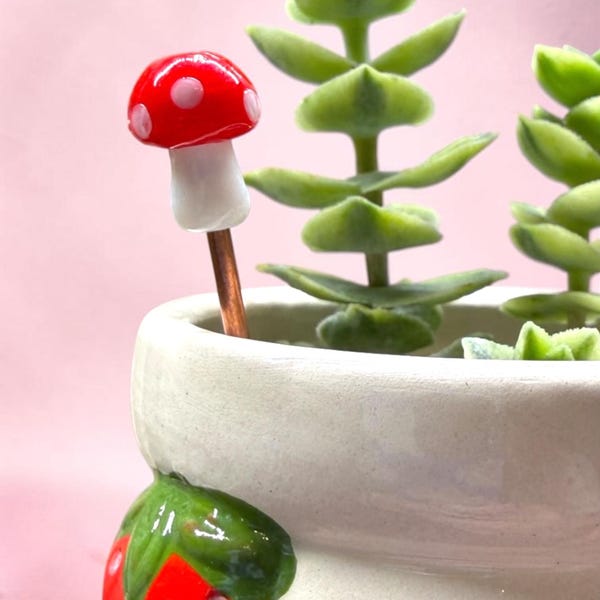 Tuteur miniature en forme de champignon rouge, décoration fantaisiste en verre, tuteur en cuivre, décoration pour jardin féerique