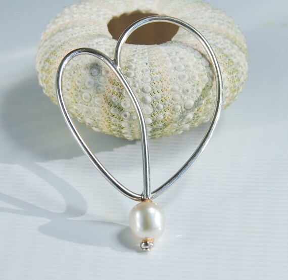 Sterling Silver Heart Pendant: Handmade Wire & Pearl Bookmark