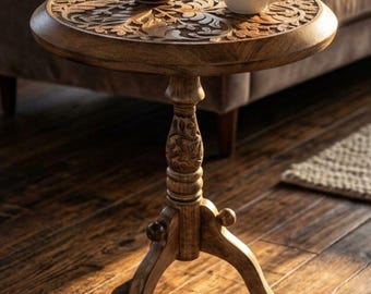 Ronde accenttafel van gesneden mangohout – op de natuur geïnspireerd minimalistisch decor
