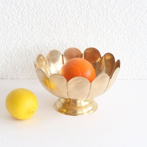 Vintage Brass Bowl with Stand: Home Decor Brassware