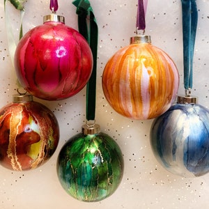 Bauble Ornaments | Tree Ornaments | Christmas Ornaments | Alcohol Ink | Hand Painted | Ceramic Ornaments