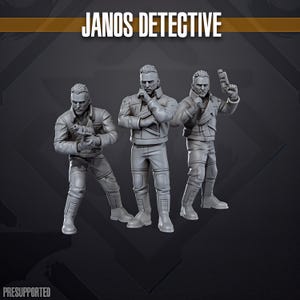 Op de afbeelding: Drie grijze miniatuurfiguren van een detective in een jas en broek, elk met een pistool in verschillende poses. De figuren zijn gelabeld met "JANOS DETECTIVE" in witte tekst erboven, met "PRESUPPORTED" in witte tekst eronder.