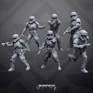 Könnte beinhalten: Ein Set aus sechs grauen Miniatur-Soldatenfiguren in taktischer Rüstung und Helmen, die jeweils eine Blasterpistole halten. Die Figuren nehmen verschiedene Kampfposen ein und der Text "PRESUPPORTED" ist unten im Bild aufgedruckt.