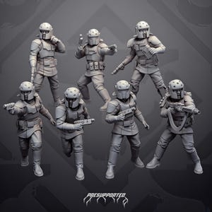 Può includere: Un set di sette miniature di soldati grigi in armatura tattica e caschi, ognuna in pose d'azione dinamiche con vari blaster e armi da fianco. Le figure presentano cinture tattiche dettagliate e equipaggiamento protettivo, con il testo PRESUPPORTED.