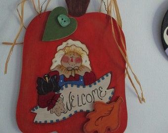 Autumn wall hanging, Scarecrow wall hanging, Pumpkin wall hanging, tole painted, gift for her, hostess gift,