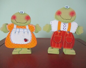 Frog couple, set of frogs, tole painted, tiered tray, frog collector, shelf sitters, spring decor, summer decor, gift for her, hostess gift