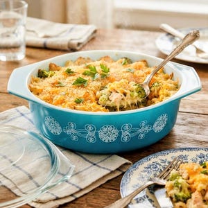 JAJPyrexスノーフレークプレートセット (ディナー・スープ・サラダ)12点 Pyrex Snowflake Casserole Dishes - Etsy