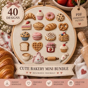 Puede incluir: Un bastidor de bordado con 40 diseños de productos horneados que incluyen un cruasán, cupcake, dónut, galleta, porción de pastel, tarta, pan, pretzel, muffin, macarrón, rollo de canela, tortitas, pan tostado, gofre, tarro de mermelada, taza de café, delantal, rodillo y manga pastelera.