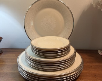 18 P Lenox Moonspur Plate Set 6 Dinner 6 Salad 6 Bread Dessert 1968-1995 EUC
