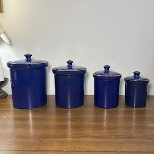 4 vintage kobaltblauw geglazuurde keramische jerrycans knop deksel terracotta rand Italië