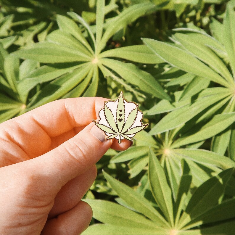 Pot Leaf Enamel Pin - Etsy