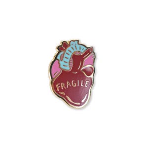 Pin fragile d’émail de coeur