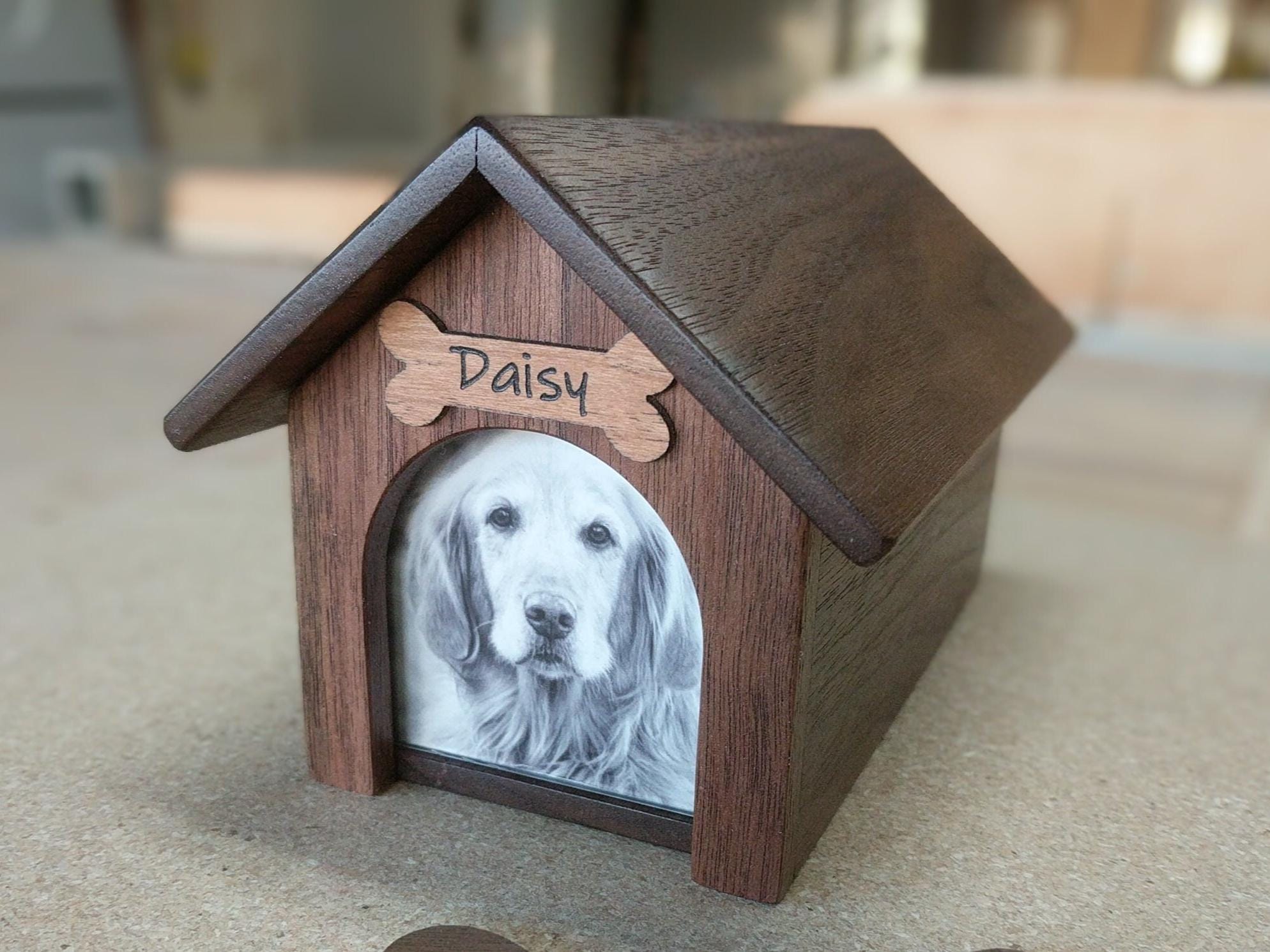 PawHut Dog House Outdoor Elevated Dog Bed with Removable
