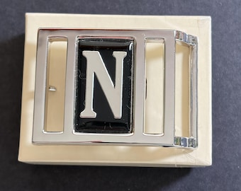 Fibbia per cintura vintage Avon del 1983 con la lettera N