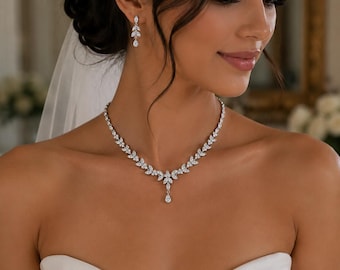 Luxuriöses Brautschmuck-Set, Kristall-Hochzeitsschmuck-Set mit Halskette und Ohrringen, Brautschmuck mit Zirkonia, Geschenk für Brautjungfern, Brautschmuck