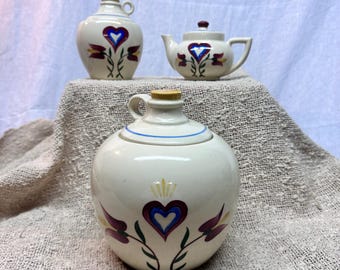 Vintage Shawnee Pottery Pennsylvania Dutch Set - Keksdose, Grease Pot, Teekanne