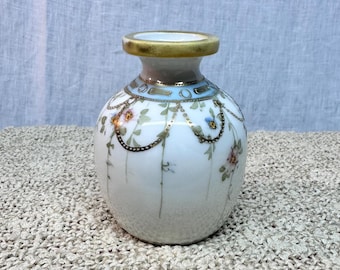Antique Nippon Moriage Bud Vase – Hand Painted Raised Gold Gilt Porcelain Meiji Era