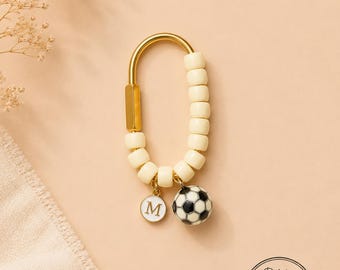 Fußball Mom Taschenanhänger | Personalisierte Fußball Taschenanhänger | Sport Mom Geschenke | Geschenk für Fußball Mama | Trendy Taschenanhänger