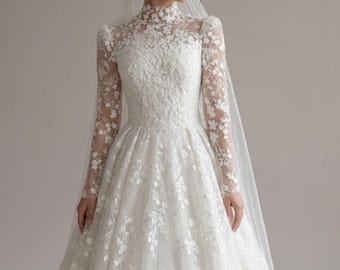 Custom Vintage Lace Wedding Dress High Neck A-Line Bridal Gown Floral Appliqué Princess Bride Dress Elegant Wedding Gown