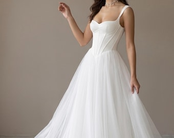 Custom Sweetheart Wedding Dress Spaghetti Strap A-Line Bridal Gown Lace Up Back Floor Length Sweep Train Bride Dress