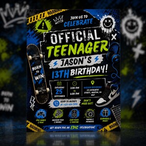 Peut inclure: Un flyer d'invitation pour une fête d'anniversaire au style graffiti bleu, noir et vert néon. Il présente un skateboard, des baskets montantes et un casque audio. Le texte indique : Official Teenager, Jason's 13th Birthday, Saturday 25 September.